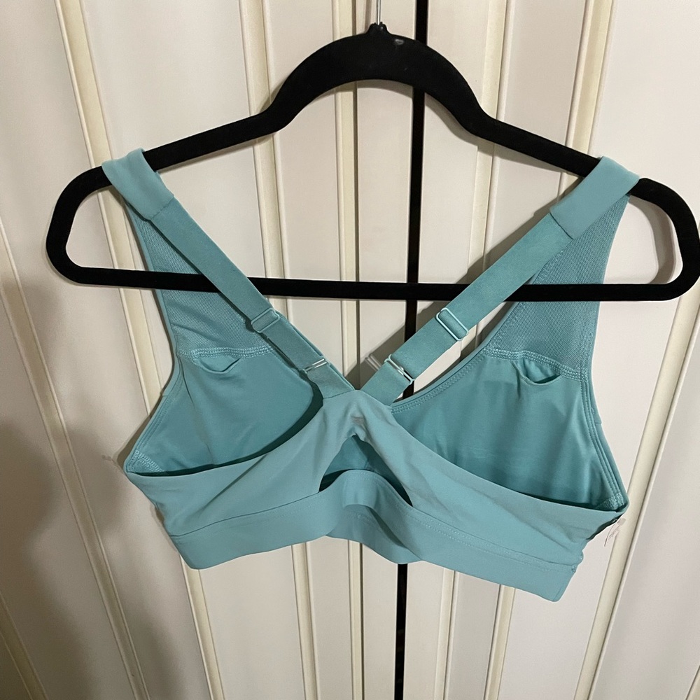 Sports bra - Picture 2 of 3